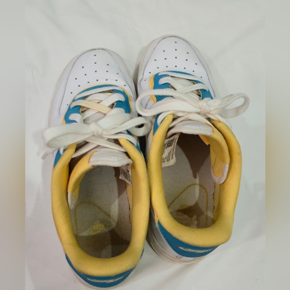 Nike air forces White Teal and yellow  Size 7.5 women’s - Picture 2 of 9